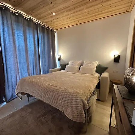 A Avec Piscine Prive شقة